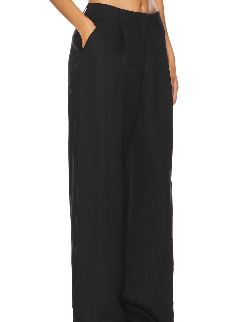 La Quinta Pants in Black
LIONESS size XS - Picture 6 of 7
